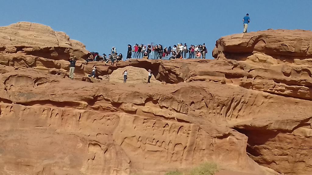 Black Irish Camp And Tours Wadi Rum Zewnętrze zdjęcie