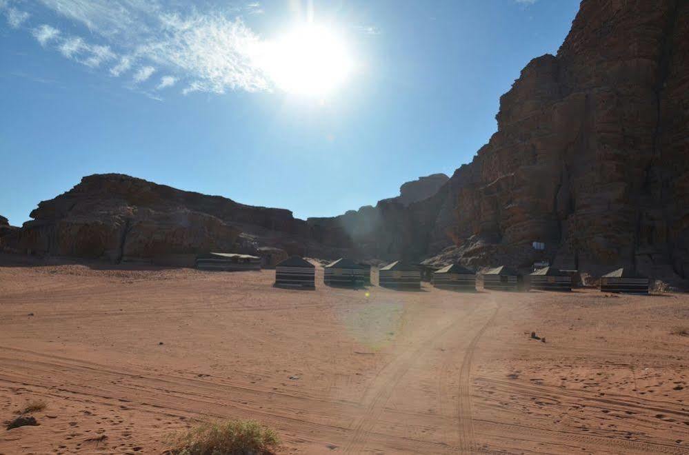 Hotel Black Irish Camp And Tours Wadi Rum Zewnętrze zdjęcie